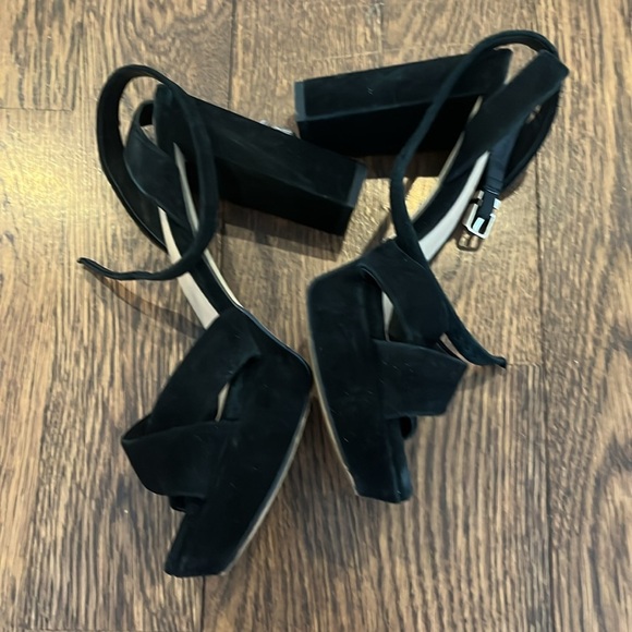 Staccato Women's Black Strappy Sandals - Picture 2 of 4